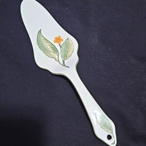 Vintage 1999 NEW WITH TAGS Charter Club White Pie Cake Server  Floral Design